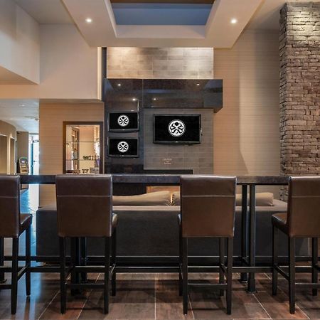 Sandman Signature Vancouver Airport Hotel & Resort Richmond Bagian luar foto