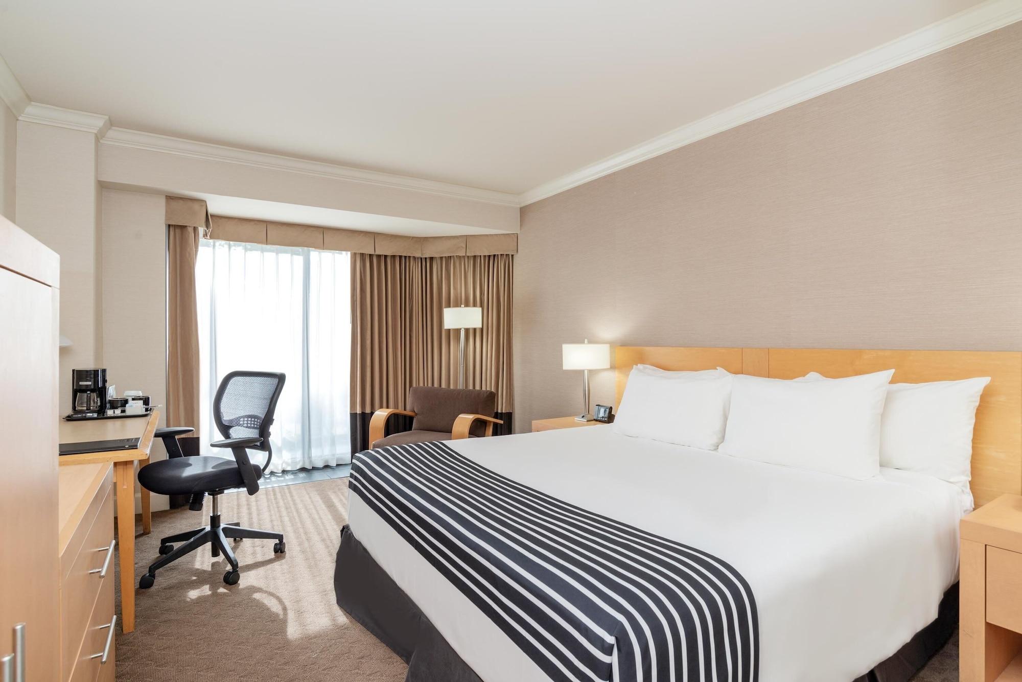 Sandman Signature Vancouver Airport Hotel & Resort Richmond Bagian luar foto
