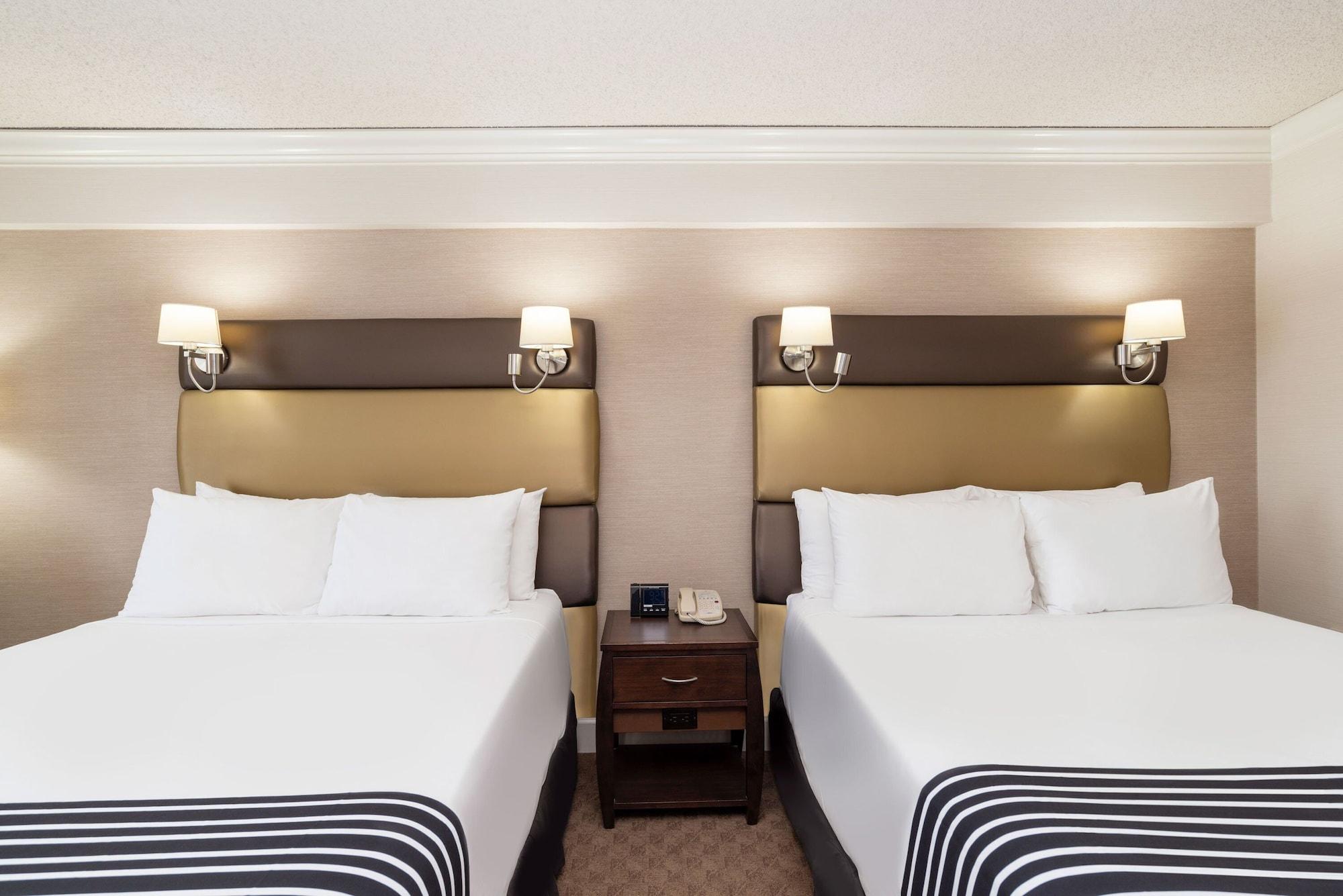 Sandman Signature Vancouver Airport Hotel & Resort Richmond Bagian luar foto