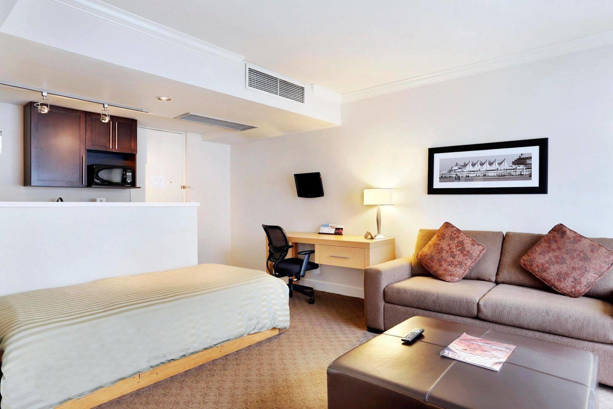 Sandman Signature Vancouver Airport Hotel & Resort Richmond Bagian luar foto