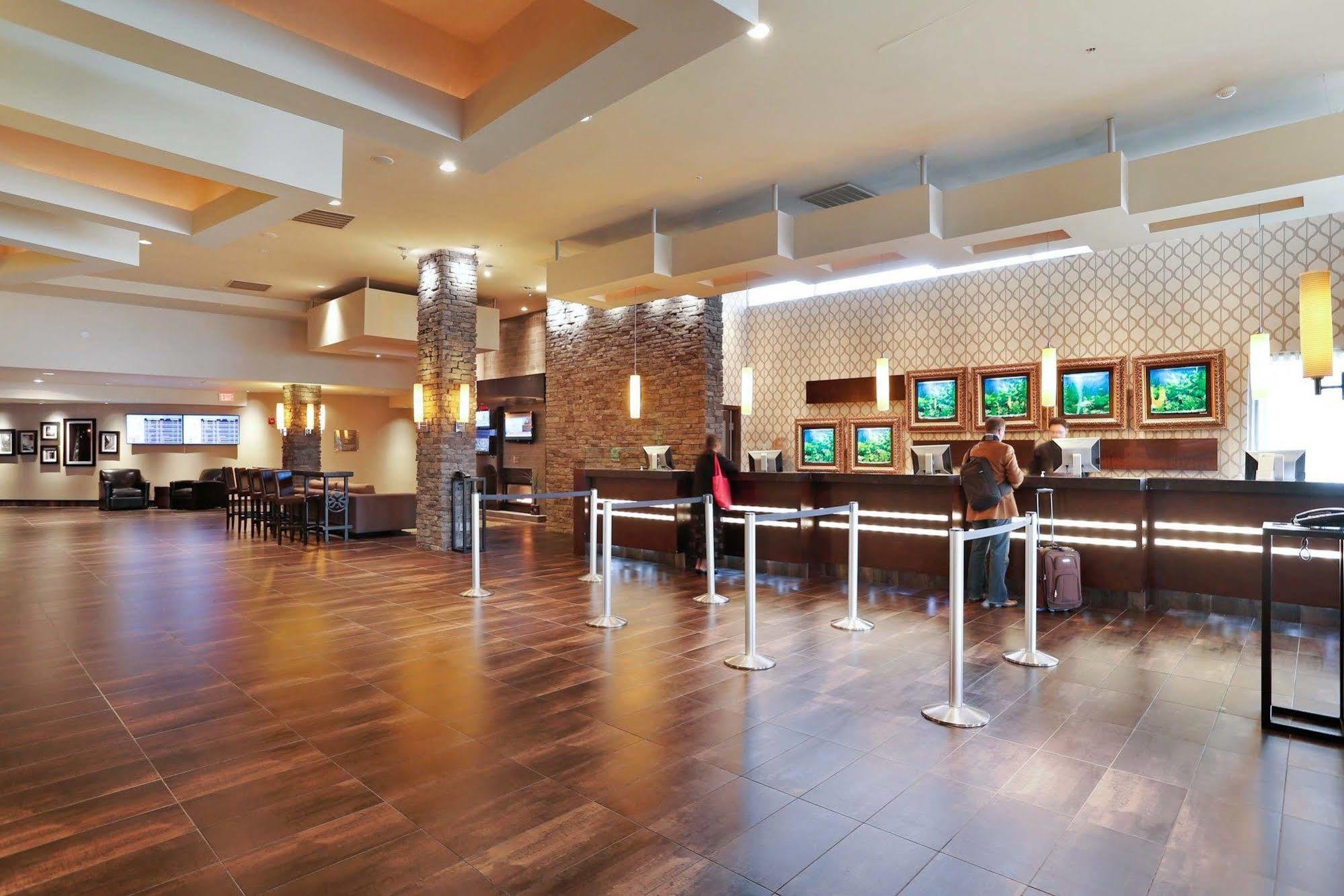 Sandman Signature Vancouver Airport Hotel & Resort Richmond Bagian luar foto
