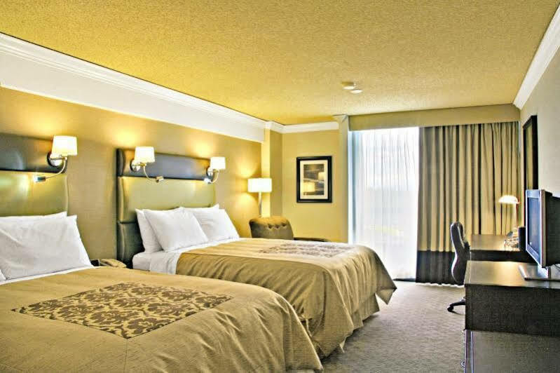 Sandman Signature Vancouver Airport Hotel & Resort Richmond Bagian luar foto